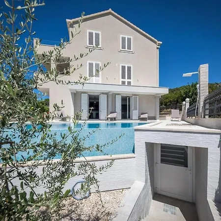 Beautiful 1-bed In Pobrezje-dubrovnik