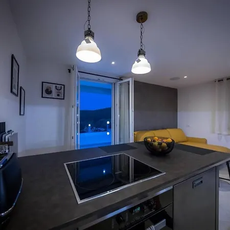 Beautiful 1-bed In Pobrezje-dubrovnik דירה
