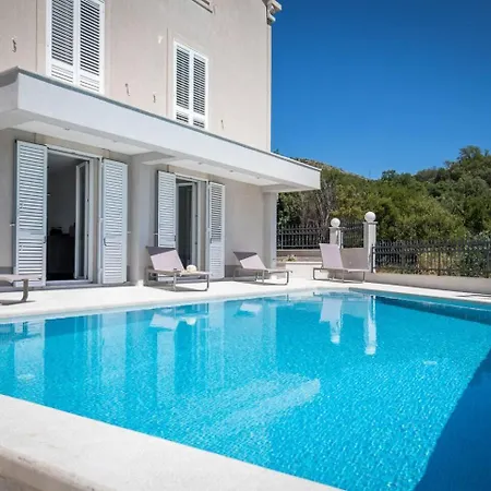 Beautiful 1-bed In Pobrezje-dubrovnik דירה *