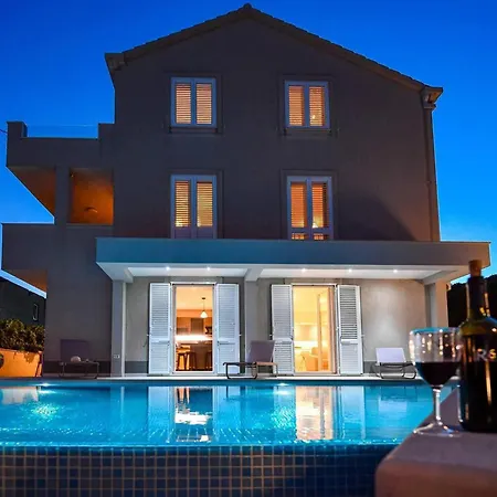 Beautiful 1-bed In Pobrezje-dubrovnik דירה Pobrezje
